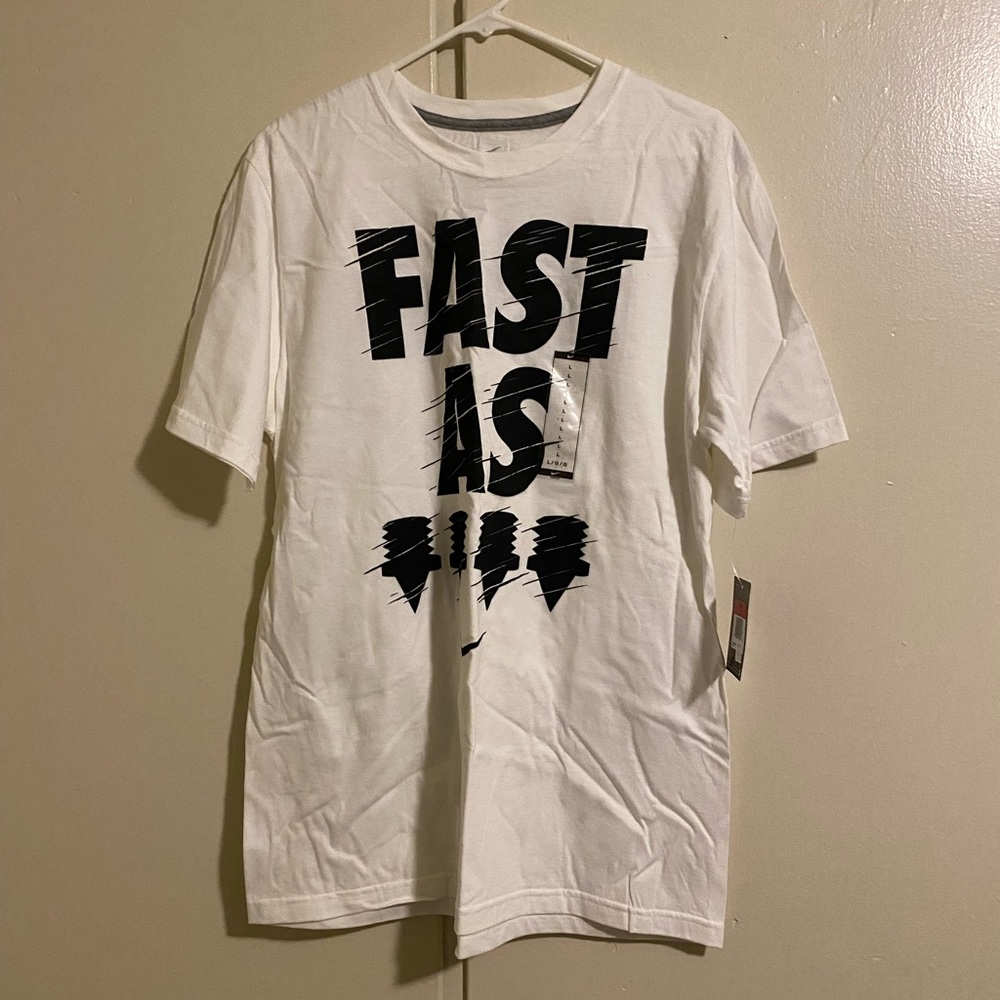New men’s Nike large T-shirt
